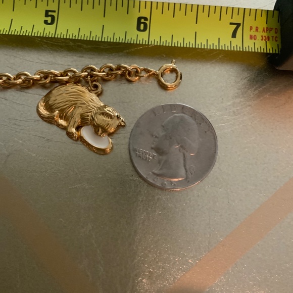Avon Playful Charming 4 CATS Gold Tone Charm Bracelet - Picture 8 of 8